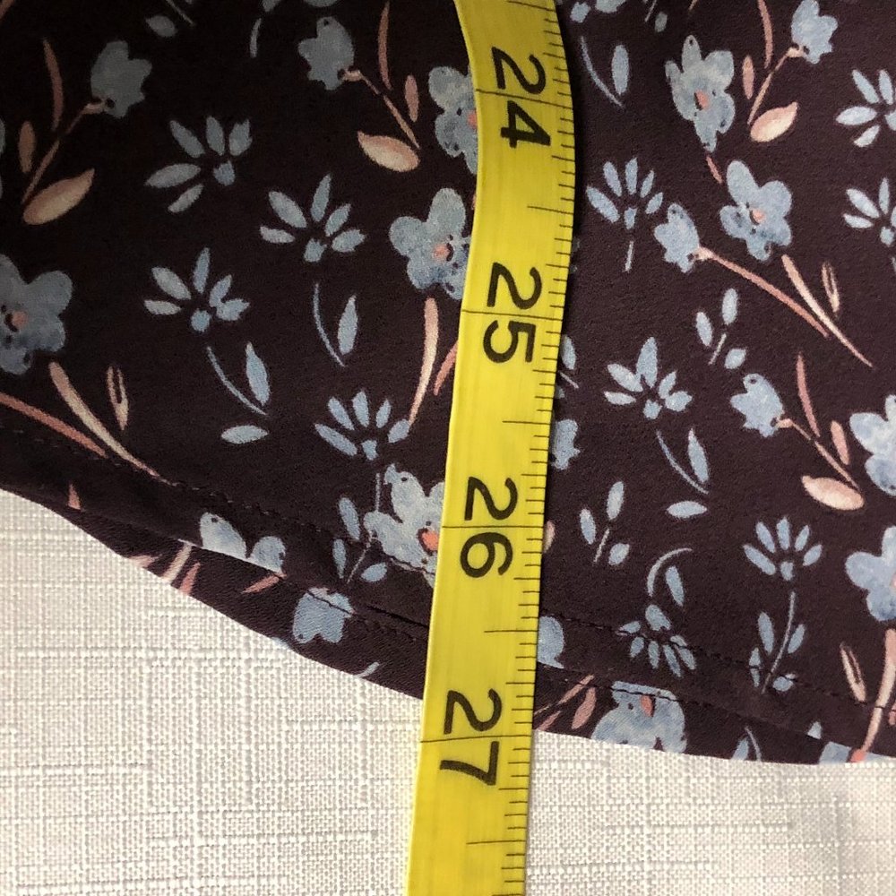 Loft Purple blue floral Top Women L - Picture 9 of 9